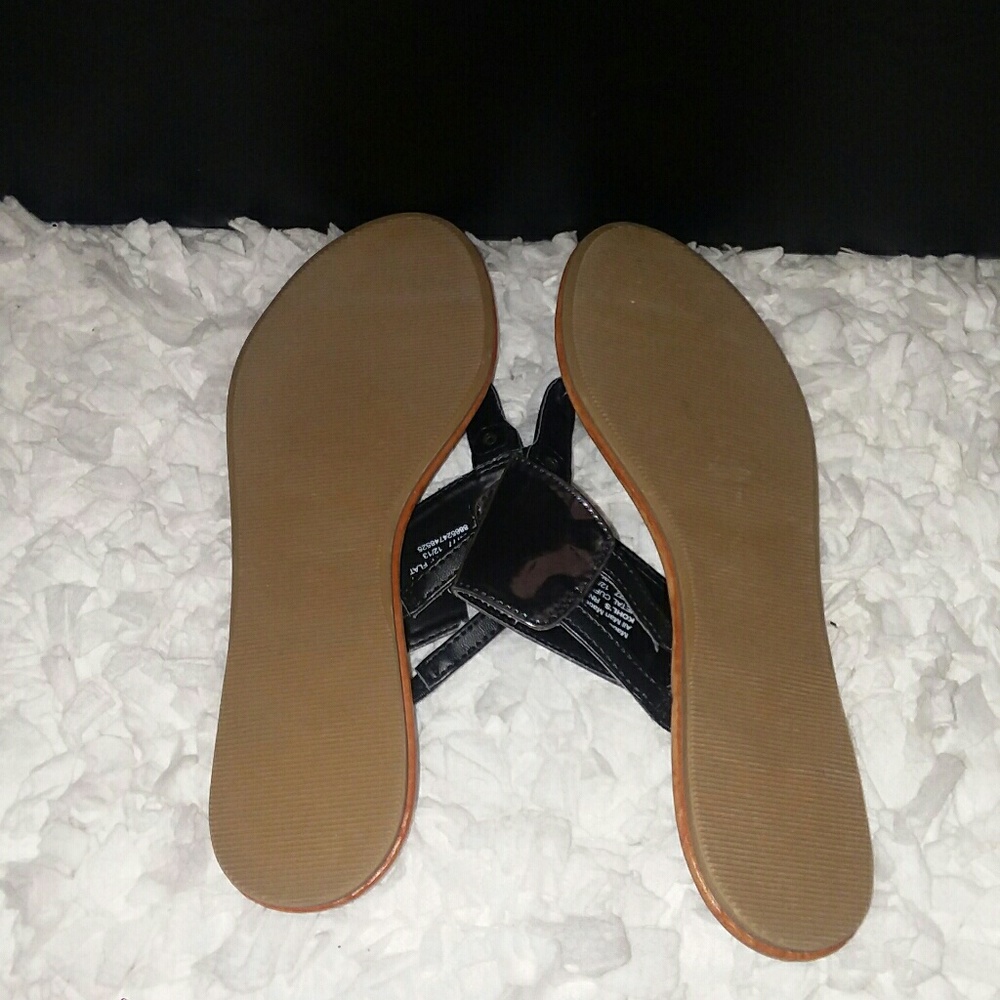 Sandals - Picture 2 of 2